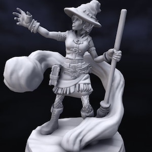 Elf Witch Miniature: Promising Magic Wielder