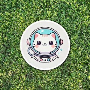 Adesivos de gato astronauta recortados com beijo, adesivo de animal fofo, decalque para laptop, rótulo de garrafa de água, presente para amantes de gatos, decoração de planejador, gatinho espacial