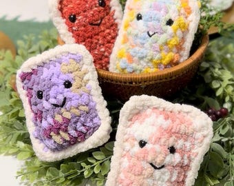 Gehäkeltes Poptart Plüschtier – Handgemachtes Kawaii Essen Spielzeug | Süßer Pop-Törtchen-Dekor | Faux Food Geschenk | Plüsch Frühstücksbuddy | Besuchen Sie www.itsewshelby.com