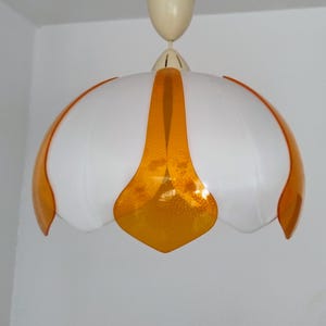 Lámpara colgante vintage/Lámpara colgante de vidrio acrílico de la era espacial/Lámpara de techo de vidrio acrílico MCM/Lámpara colgante moderna de mediados de siglo/Década de 1970