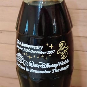 ウォルト・ディズニー25周年記念コカ・コーラボトル未開封 1/4 - Etsy 日本