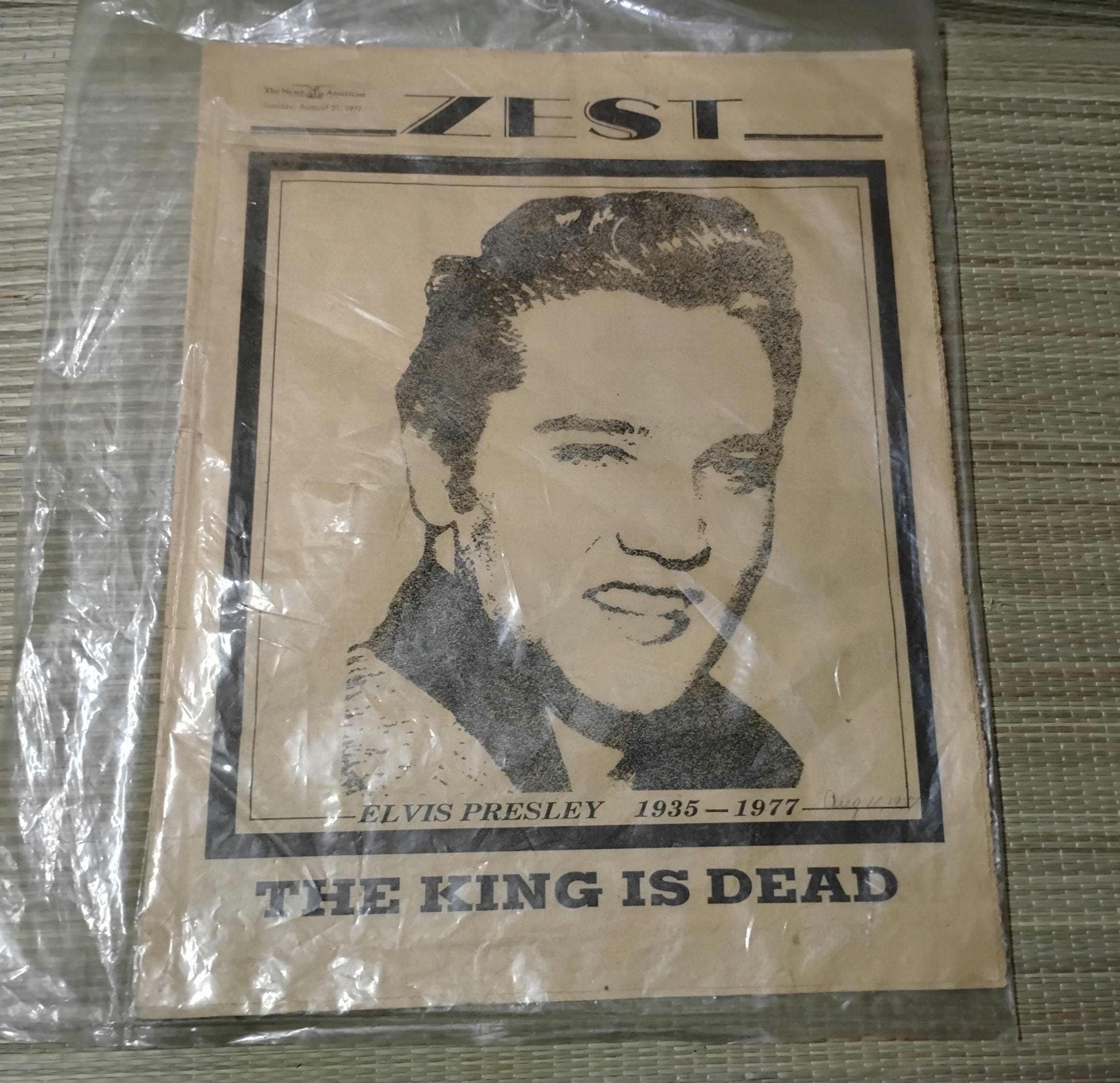 Elvis newspaper - Etsy 日本