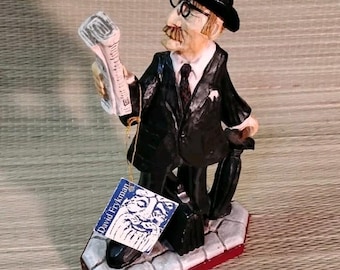 David Frykman figurine portfolio collection business man 2001 figurine