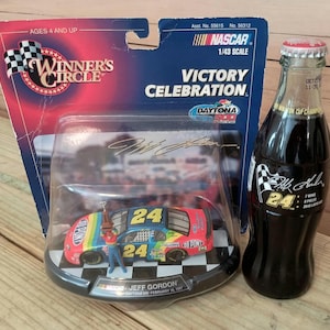 Winners Circle Jeff Gordon 24 car figure and diecast car sealed 1999 with coke bottle