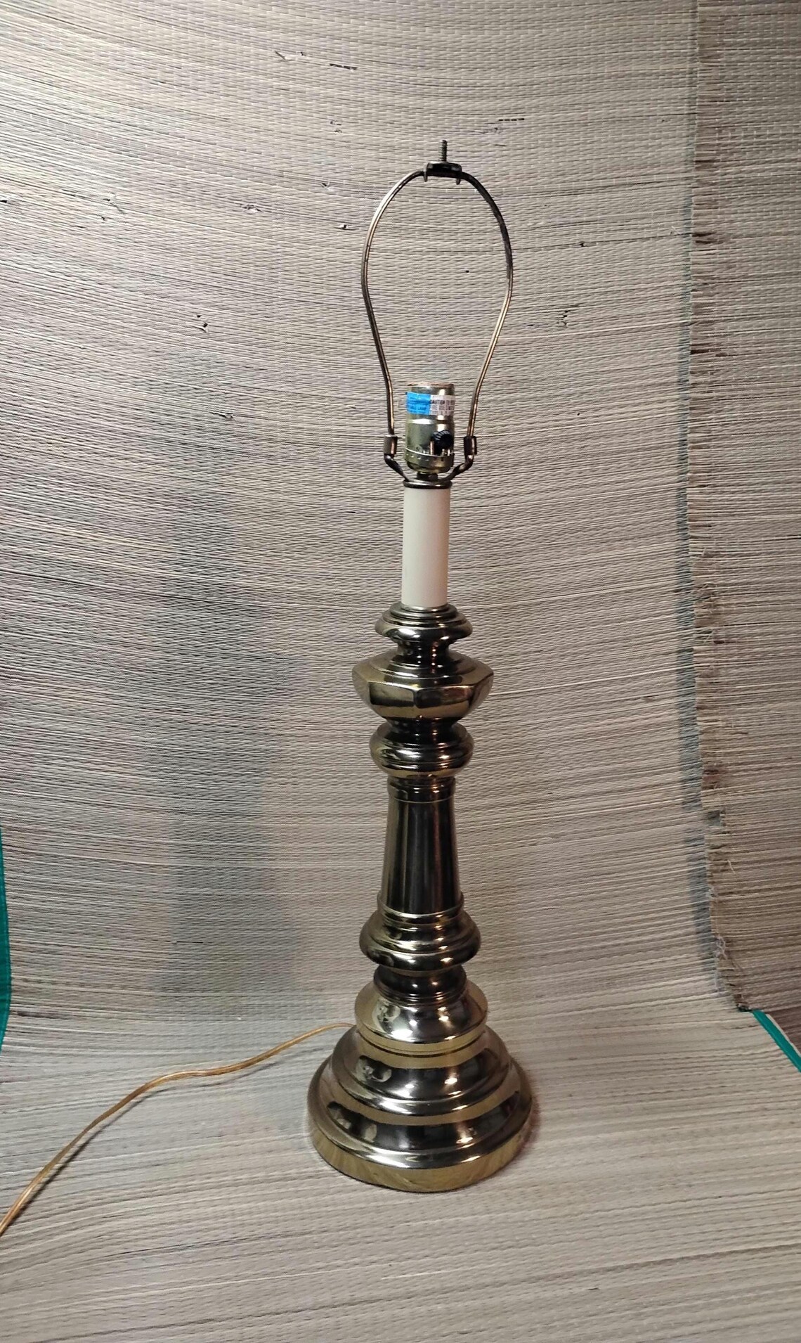 Vintage brass table lamp shiny brass lamp, foto 1 di 5