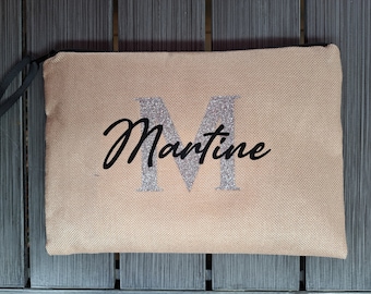 Pochette, trousse personnalisée. Cadeau demoiselle d’honneur anniversaire mariage baptême.