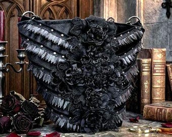 Bolso gótico de terciopelo con rosas negras. Bolso bandolera gótico victoriano hecho a mano.