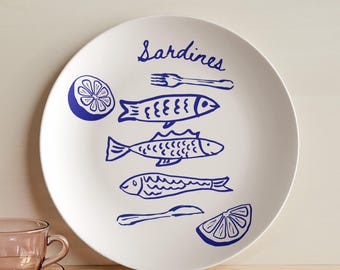 Sardine Plate – 10” Wall Plate with Sardine Design, Tinned Fish Aesthetic, Coastal Kitchen Decor, Sardinecore Gift, Fisherman Aesthetic