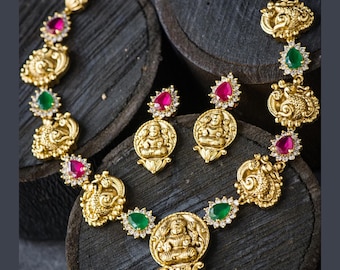 Lakshmi Kemp Necklace