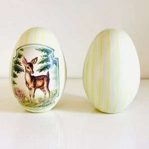 Bärli's Vintage-Inspired Easter Egg Tins: A set of 10 reusable, fillable metal eggs, perfect for Easter gifts and hunts. Unique, collectible designs for festive decoration and family traditions. Ideal for sweets and surprises.