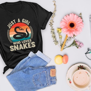 Just a Girl Who Loves Snakes, Snake Shirt, Snake Lover Gift, Reptile Lover Gift, Snake Owner Shirt, Youth Snake Shirt Toddler Snake Shirt