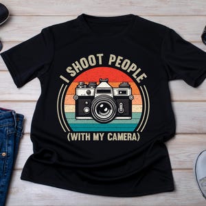 Vintage Camera T-Shirt: Photographer Gifts