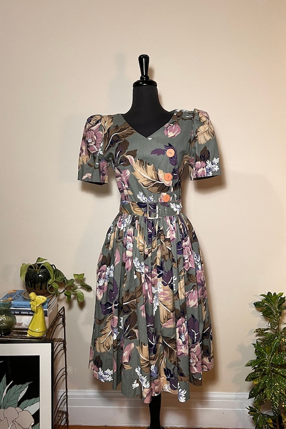 80's Green Floral Day Dress | Soft, Muted Colors - image 1