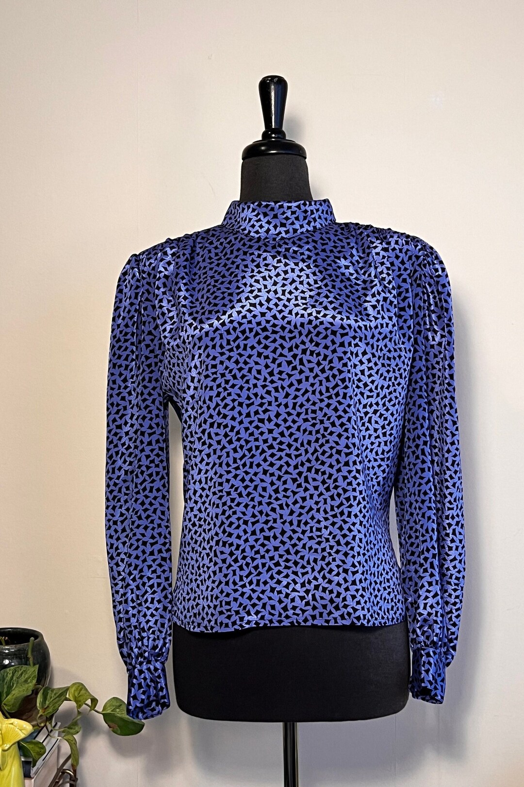 1980's Power Blouse | Periwinkle Button Back - Etsy