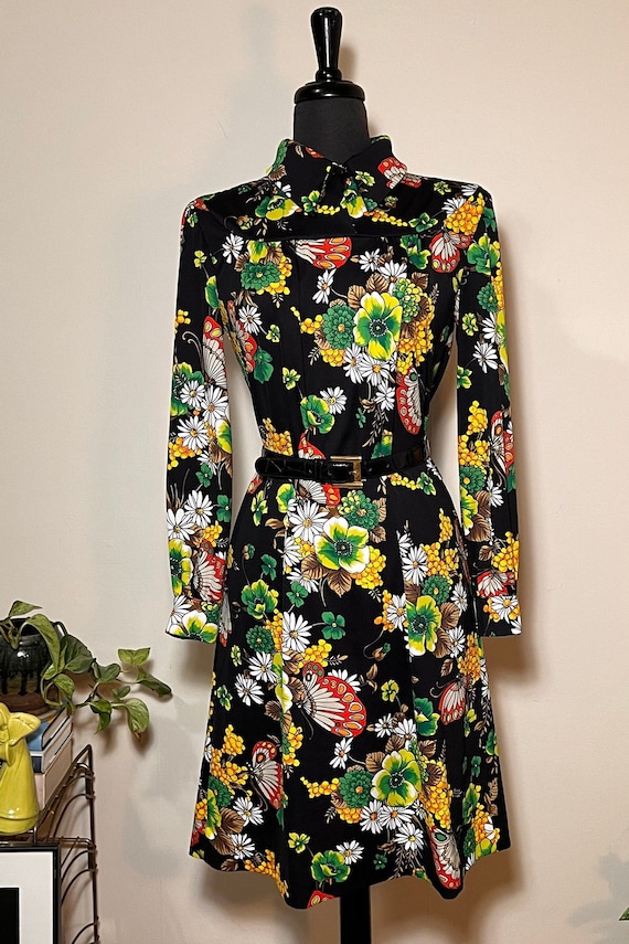 Vintage Long Sleeve Black Mod | Flower Power Dress