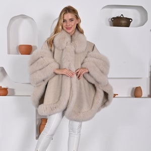 Beige cozy cashmere cape with fox fur trim, Cozy cape with real fox fur, One Size Fits All