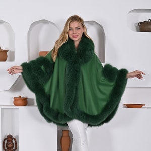 Green Cashmere Cape: Women&#39;s Poncho with Fox Fur Trim