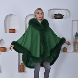 Green Cashmere Cape: Women&#39;s Poncho with Fox Fur Trim