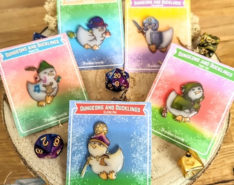 Dungeons and Ducklings/DnD Acryl Pins - Anstecker für Roleplaying-Freunde