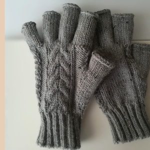 Free Fingertips Mittens Pattern | Fingerless Gloves Knitting PDF Guide | Complete Digital How To (DIY) Knit Winter Mitts