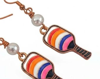 Pendientes colgantes con forma de pala de pickleball - Joyería colorida con cuentas de esmalte y vidrio - Regalo ideal