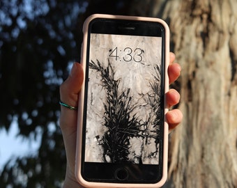 Fondo de pantalla de pino ecológico para teléfono: Arte abstracto natural (descarga digital)