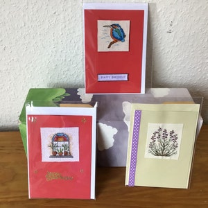 Tarjetas de cumpleaños caseras en punto de cruz
