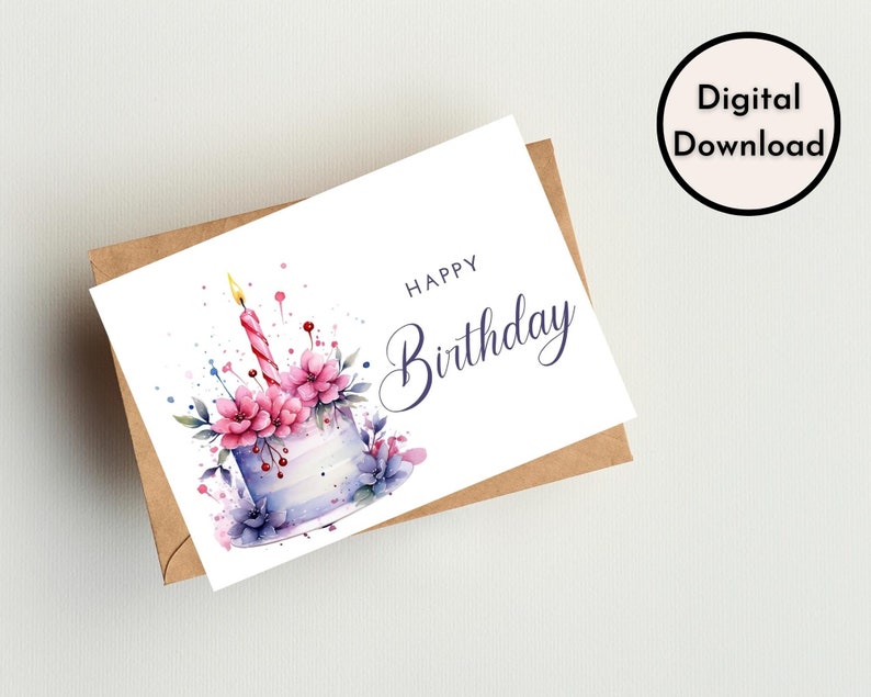 Może przedstawiać: Akwarelowa kartka urodzinowa z motywem tortu. Karta przedstawia tort ozdobiony r&oacute;żowymi kwiatami, zapaloną świeczką i napisem "Happy Birthday" elegancką czcionką. Karta leży na brązowej kopercie, z etykietą "Pobieranie cyfrowe".