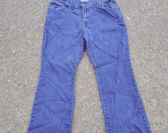 16 Short Boot Cut Relaxed Fit Red Tab  550 Levi's Womens Jeans Med Blue