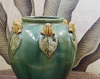 Drip Glaze Crackle Pottery Majolica Frogs On Lily Pads Leaves Signed Vintage Vase Pot