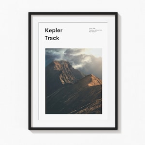 Kepler Track Kunstdruck | Great Walks of New Seeland | NZ Reise Poster | Südinsel Neuseeland | Wandkunst Geschenk NZ Art | Fjordland | Wandern Geschenk |