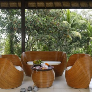 Natural rattan 2 seater sofa