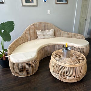 Natural Rattan seating set (sofa & coffee table)