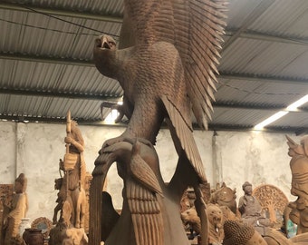 Wood Eagle sculpture