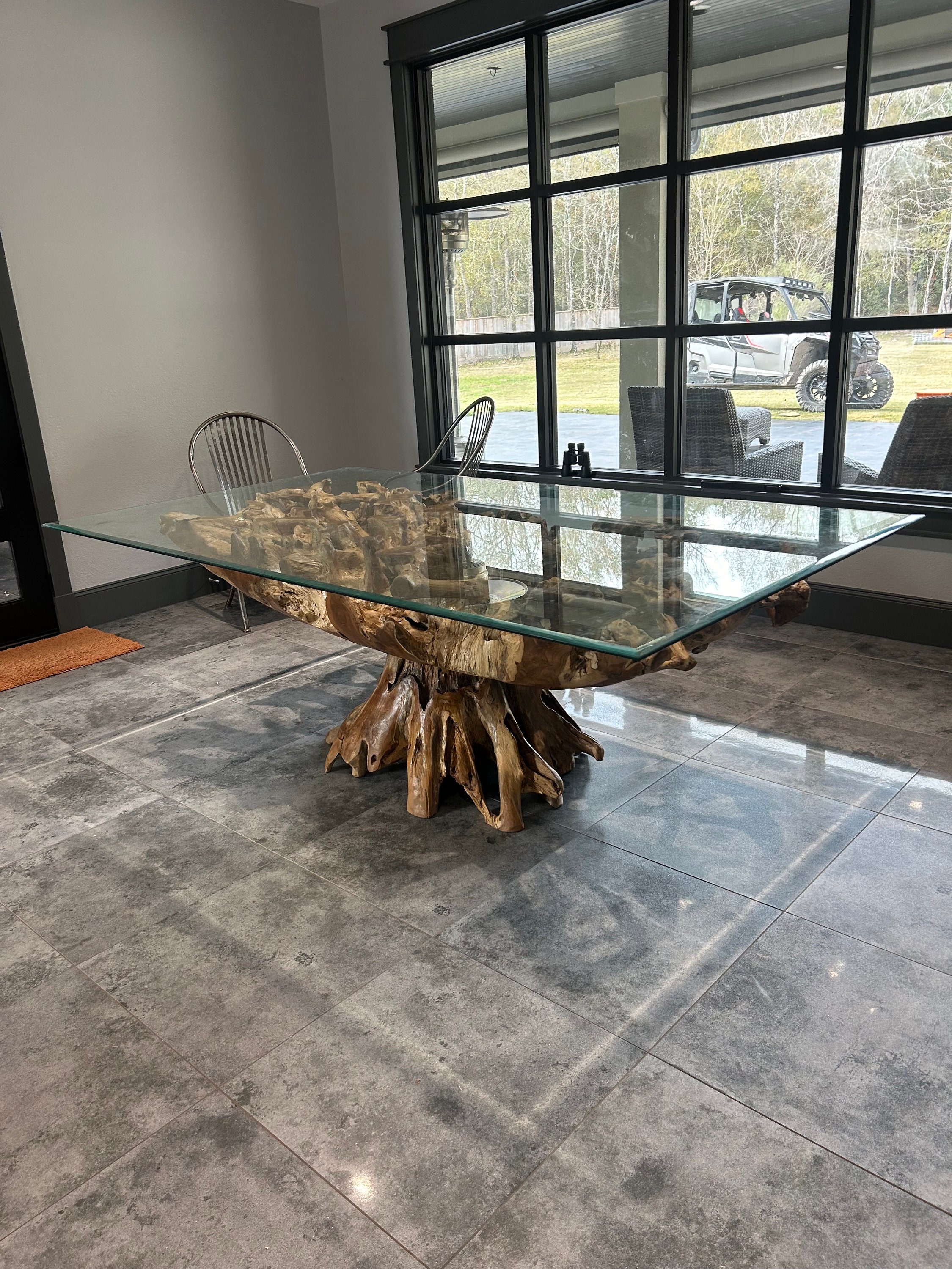 【あーき】X-base Smoked Glass Table Smoked Glass and Oak Base Dining Table | Rotsen Furniture