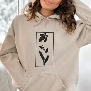 Floral Rectangular Border Sweatshirt Gildan 18500 Hoodie Minimalist Modern Design Everyday Comfort Pullover Woman&#39;s Clothing Weekend Vibes