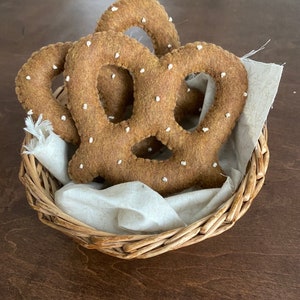 Felt Pretzel Toy