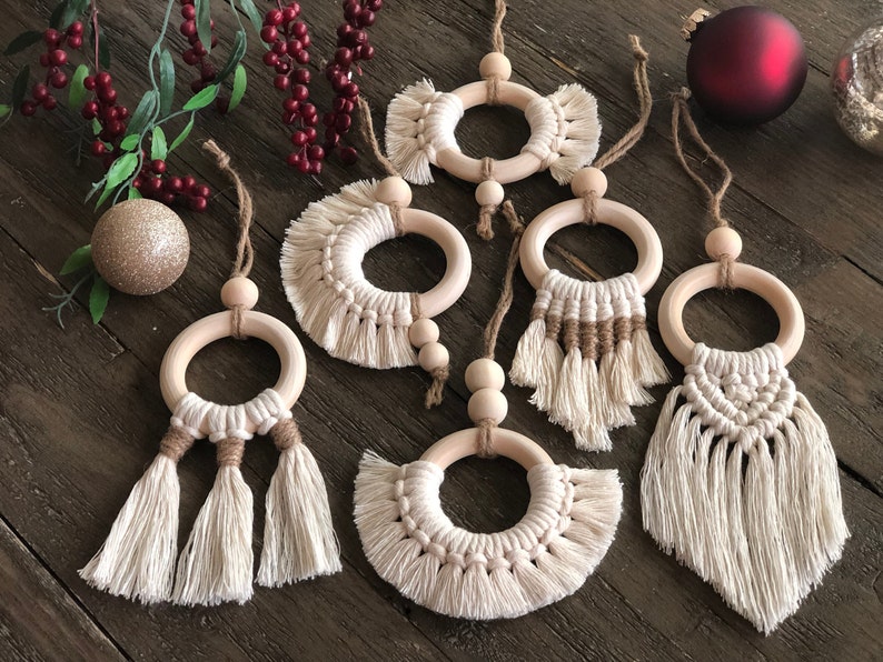 This beautiful variety set comes with 6 all natural boho southwestern Christmas ornament designs.  They are handmade with a 3 inch wood ring, 4mm white soft cotton macrame cord, brown jute cord and wood beads.