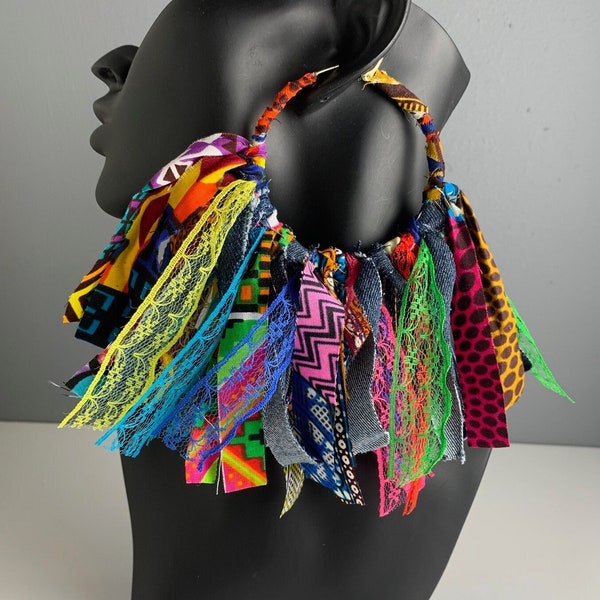 Les boucles d'oreilles en dentelle colorée et tous les créoles, créoles en tissu africain, boucles d'oreilles tendance Ankara