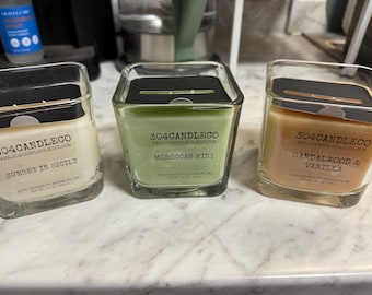 Bougie en pot carré coulée à la main *Très parfumée* Pot transparent de 11 oz