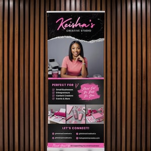 Puede incluir: Una pancarta vertical con fondo negro y detalles en rosa. La pancarta presenta el texto "Keisha's Creative Studio" en una fuente cursiva. Se muestra una mujer con una camisa rosa. La pancarta tambi&eacute;n incluye el texto "Perfect For" y "Let's Connect!"