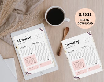 Könnte beinhalten: Ein digitaler monatlicher Budgetplaner mit minimalistischem Design. Der Planer enthält Abschnitte für Einnahmen, Ausgaben und Sparziele. Der Text "Monthly" und "Budget planner" werden angezeigt. Das Bild enthält auch eine Kaffeetasse und den Text "8.5X11 INSTANT DOWNLOAD".