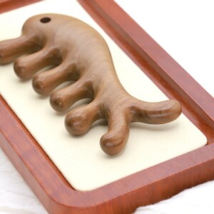 Natural Sandalwood Comb Massage Tool Multi-purpose Massage Comb Acupressure Tool Fish Bone Shape image 3