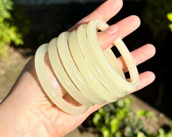 Ice Jade Bangle – Light Yellow-green Carbonate, Hand-polished - Etsy