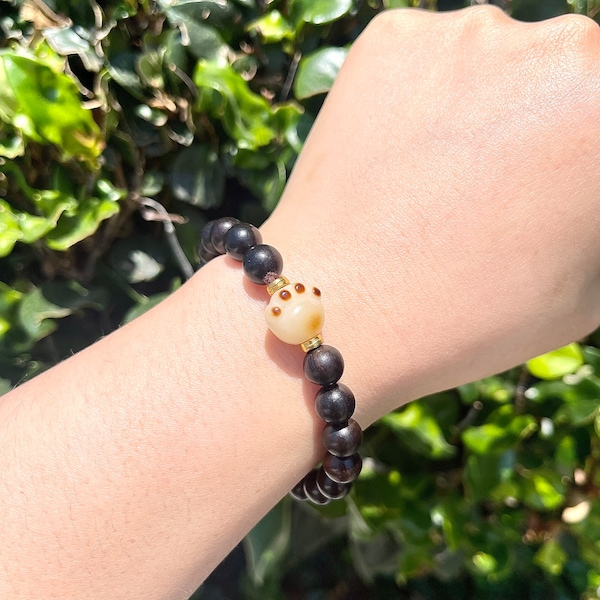 Natural Aromatic Black Ebony Wood Bracelet Meditation Beads With 1pc Of Carved Bodhi Cat Paw