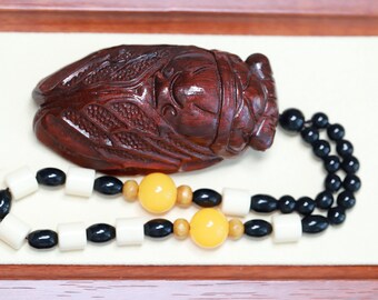 Natural Red Sandalwood Hand-sculptured Collectible Handicrafts || Cicada