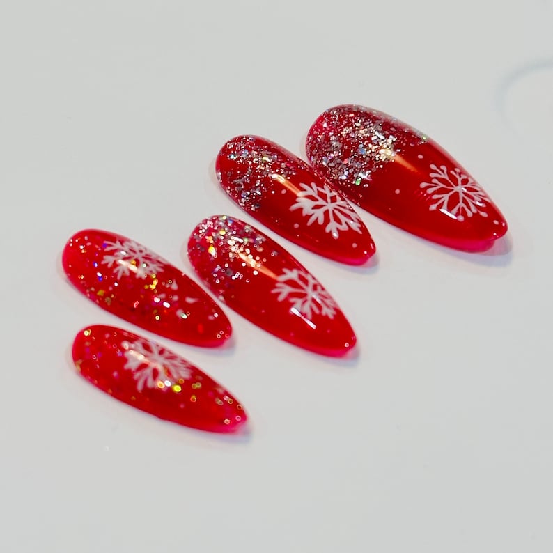 Reusable Press on Nail , Red Winter Snowflake Glitter Press on Nails