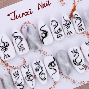 Handmade press on nail, Monochrome Serpent Elegance press on nail, Medium Almond, 20 pieces set