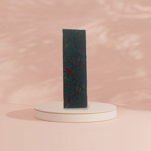 Handcrafted Micarta and Damacarta Knife Scales: Unique Materials for Knife Makers