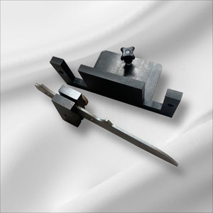 Source for making knives:  Taper Jig for Metal Grinding and Sharpening